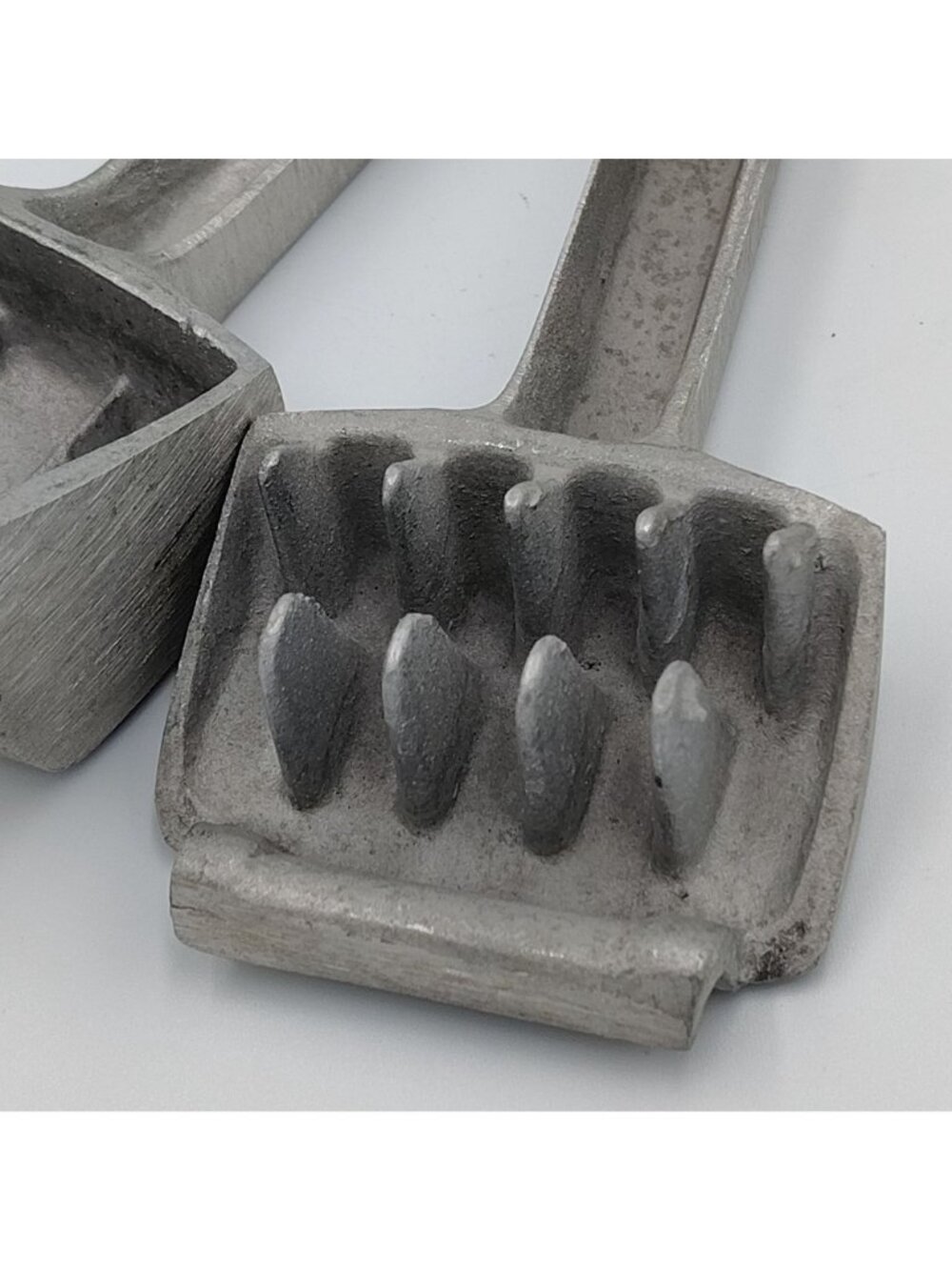 Vintage Crush-A-Cube Ice Cube Crusher Cast Metal Bar Cocktail Tool USA - Picture 11 of 14